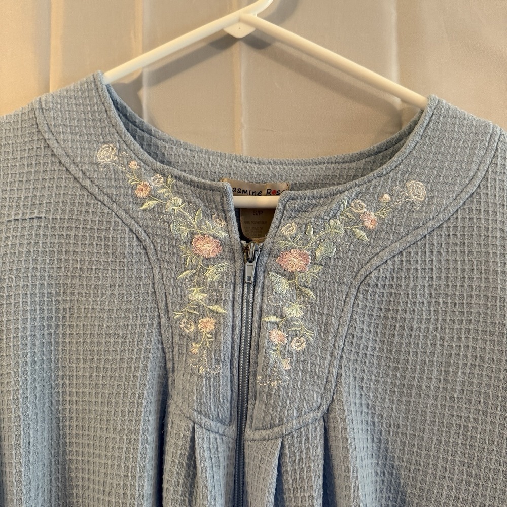 Vintage Jasmine Rose‎ Womens S/P Blue Waffle Embroidered Zip House Coat Grandma